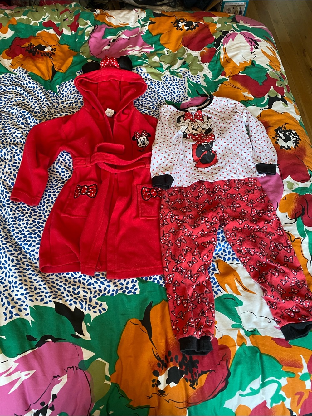 Disney Red Minnie Mouse Pajama Set with Hooded Robe and Bow Print